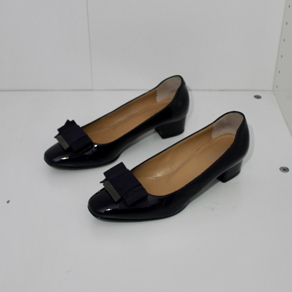 Vince camuto low heel ballerinas